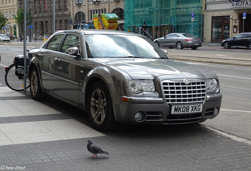 LHD Chrysler 300c cars from the uk